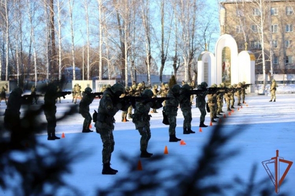 Генерал-полковник Алексей Воробьев проверил деятельность Новосибирского военного института Росгвардии