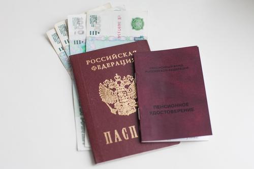 Пенсионерам из Петербурга могут упростить получение субсидий на оплату ЖКХ