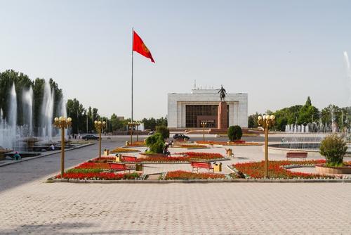 Пришли в баню и расшатали российско-киргизские отношения