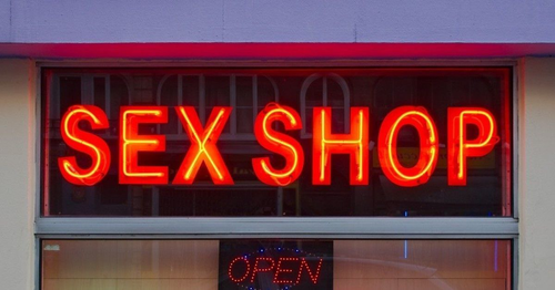 Секс-игрушки россиянам будут продавать только по биометрии