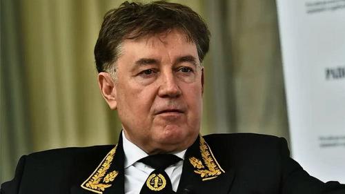 Вот вам и &laquo;Ваша честь&raquo;, как принято обращаться к судьям: как погоня за наживой судебную мантию позорит