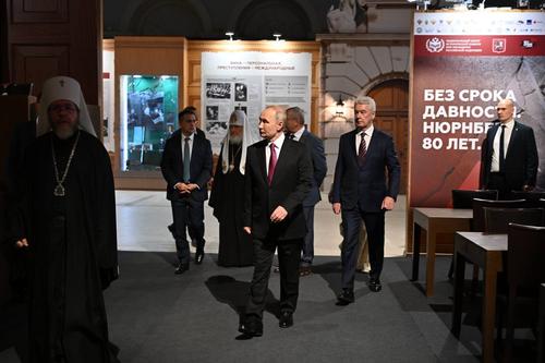Путин и Собянин посетили выставку &laquo;Великая Победа. Россия &mdash; моя история&raquo;