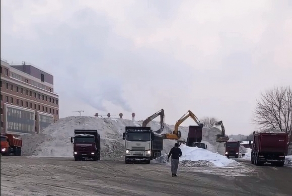Коммунальщики, нарушающие все возможные нормы, ссылаются на устное распоряжение Префектуры, якобы разрешающее им нарушать