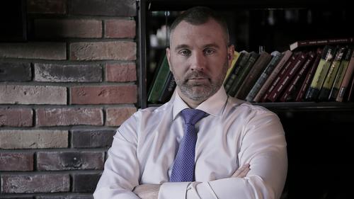 Защитник прав интересов мигрантов или &laquo;лоббист обыкновенный&raquo;? Коженов высказался о неправильности &laquo;закручивания гаек&raquo; для мигрантов