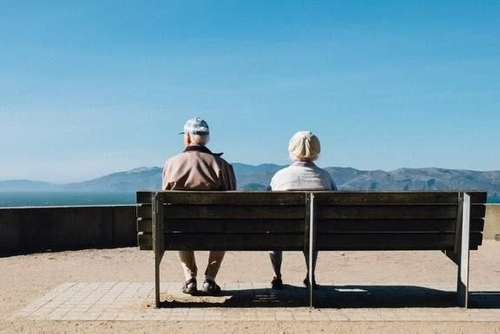 Сто лет &mdash; уже не предел? Почему долгожителей становится всё больше и доживём ли мы до 120