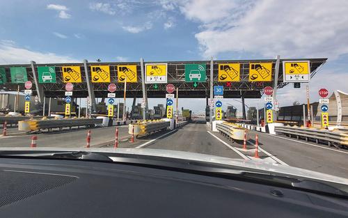 В России хотят разрешения на строительство платных автодорог без бесплатной альтернативы